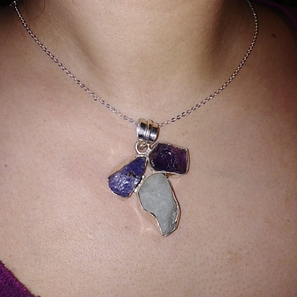 Raw stone pendant (chain not included) - Picture 2 of 2